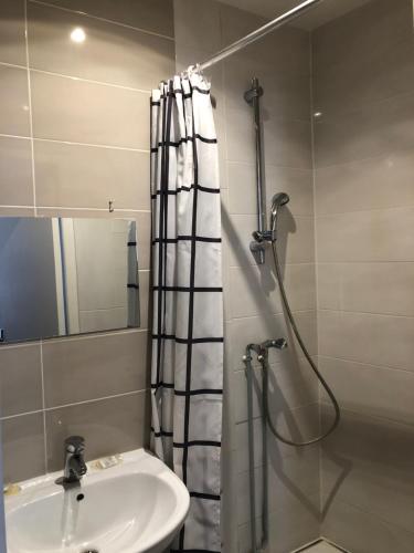 Gallery image of Hôtel de Bordeaux in Paris