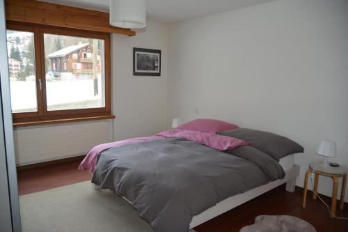 Krevet ili kreveti u jedinici u okviru objekta Haus Valaisia - Randa bei Zermatt