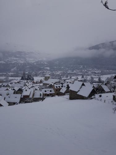 ST LARY-VIGNEC Joli petit appartement idéalament situé v zimě