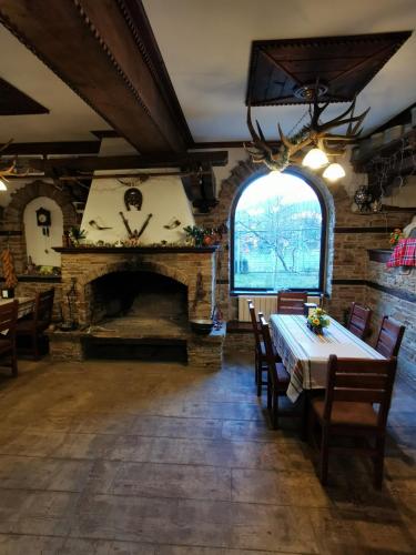 Gallery image of Семеен хотел Смолена in Smilyan