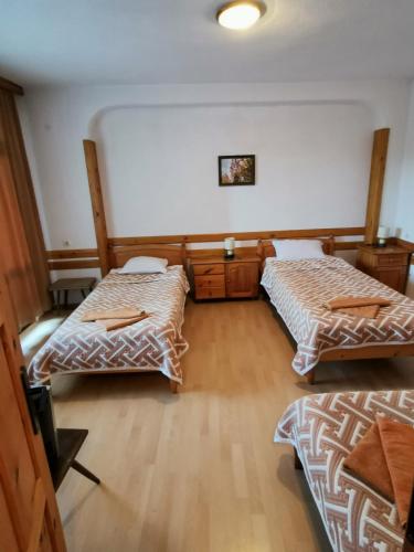 Gallery image of Семеен хотел Смолена in Smilyan