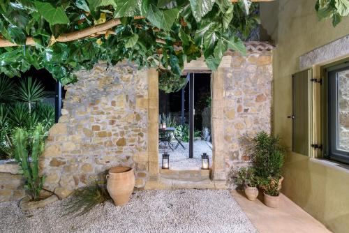 Fotografie z fotogalerie ubytování Casa Olea - A Venetian era Home with Courtyard v destinaci Kondomárion