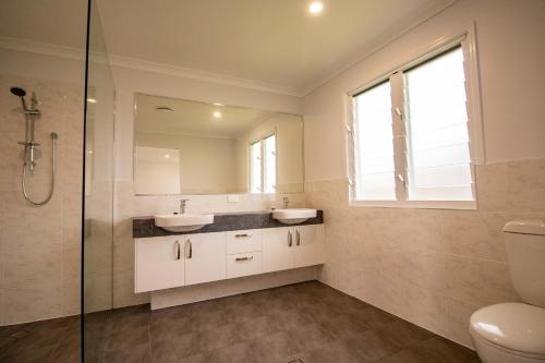 Bilik mandi di Monaro House - Hervey Bay
