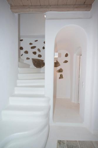 Ένα μπάνιο στο Villa Azurite with heated pool by Diles Villas