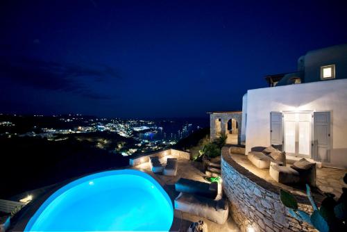 Πισίνα στο ή κοντά στο Villa Ammonite with heated pool by Diles Villas
