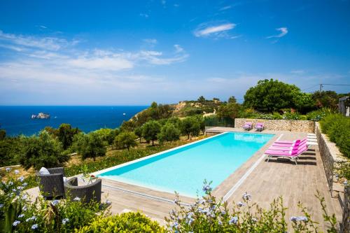 Πισίνα στο ή κοντά στο Villa Le Rondini