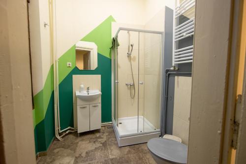 Vonios kambarys apgyvendinimo įstaigoje Hostel Cornel