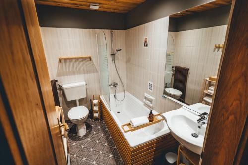 Koupelna v ubytování Hotel Sportalm - Adults Only Boutique Hotel