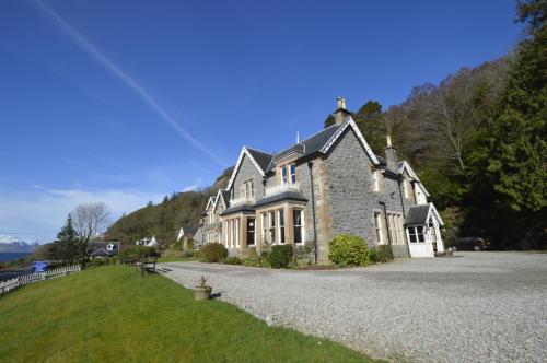 Gallery image of Creag Mhor Lodge in Onich
