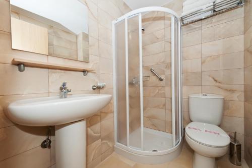 Ένα μπάνιο στο Europa Hotel 