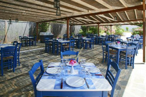 Gallery image of Andros Holiday Hotel in Gavrion