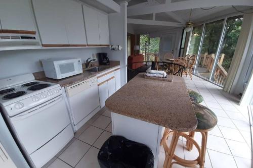 #UNIT 2 - TREETOP 2 Bedroom Villa – Photos 2