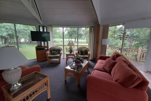 #UNIT 2 - TREETOP 2 Bedroom Villa – Photos 3