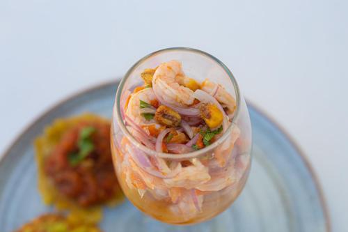 Comida en o cerca de este hotel