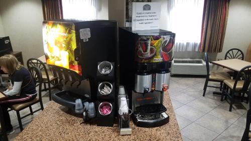 HomeTown Hotel – Photos 2