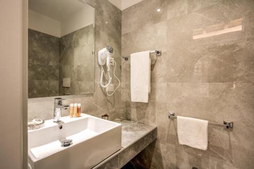 Vite 21 Luxury Room