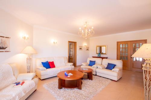 Villa Manihi - Moradia elegante com BBQ e piscina aquecível - Albufeira