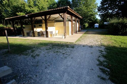 Gambar di galeri bagi Camping L'îlot du Chail di Sansais