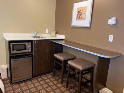 Microtel Inn & Suites by Wyndham - Timmins