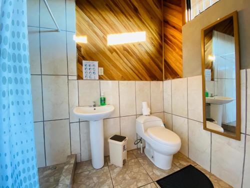 Gallery image of Cabinas Selva Verde in Monteverde Costa Rica