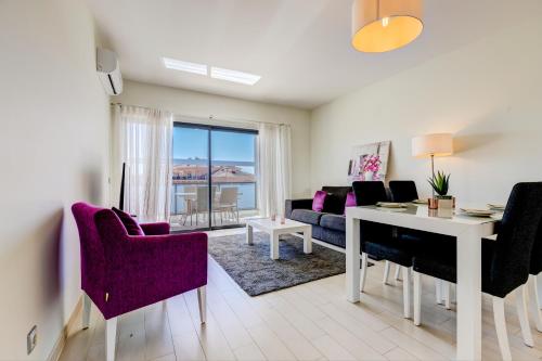 One Bedroom Apartment in Albur Village 1R