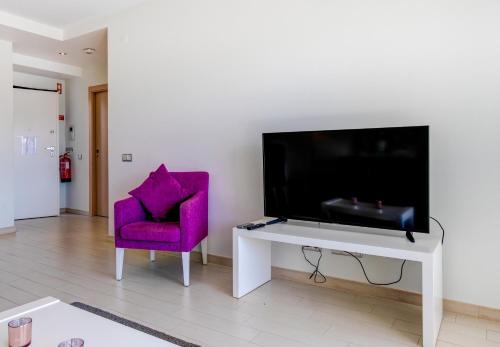 One Bedroom Apartment in Albur Village 1R