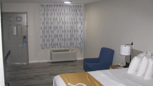 Postel nebo postele na pokoji v ubytování Days Inn by Wyndham Willcox