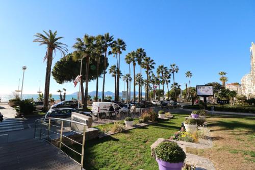 Beautiful studio at the Grand Hotel Residence with sunny balcony 138