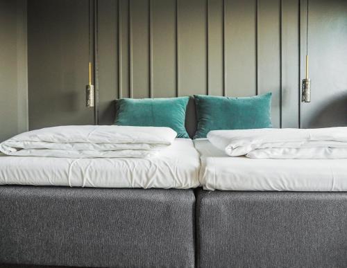 two beds sitting on top of each other at Hotel Marina in Vedbæk
