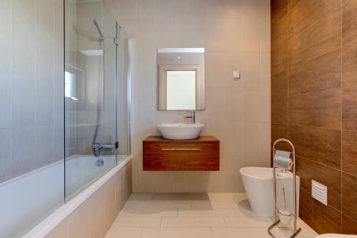 One Bedroom Apartment in Albur Village 1A