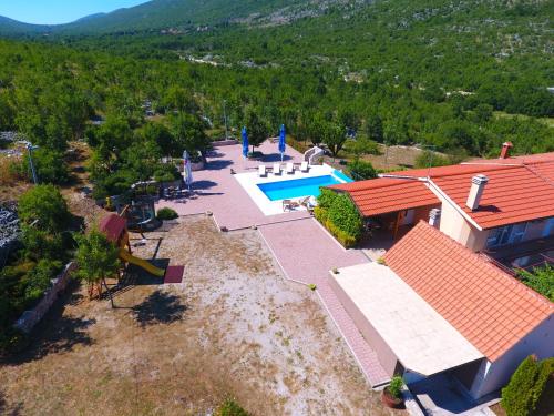 Gallery image of Holiday home Lana in Imotski
