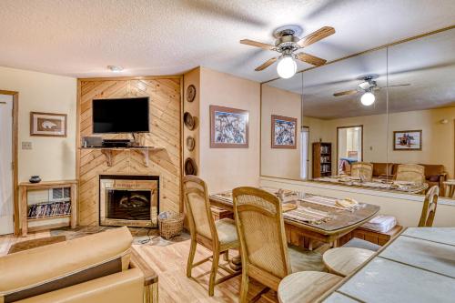 Gold Dust Condo – Photos 2
