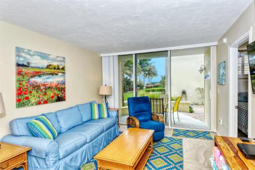 LaPlaya 101A Step out to the beach from your screened lanai Light and bright end unit