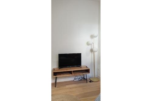 STUDIO CHARMANT-CONFORT-HYPERCENTRE-METRO-WIFI