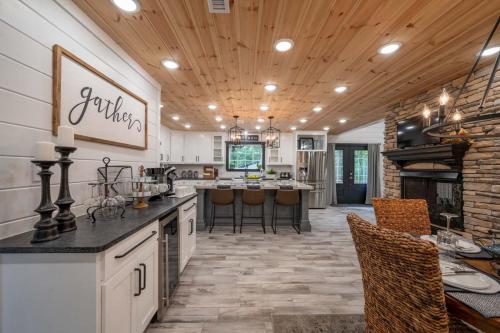 Sugar Hill Newly Remodeled – Photos 2