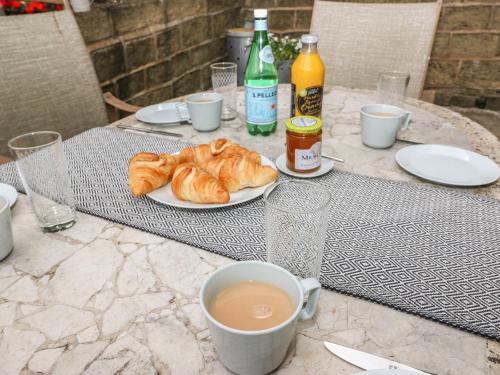 Comida en o cerca de este apartamento
