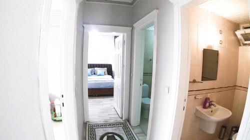 Gallery image of 3 bedhroom(200 square meters) near the beach in Lara