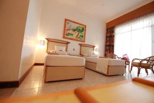 The Oasis Beach Resort – Photos 5