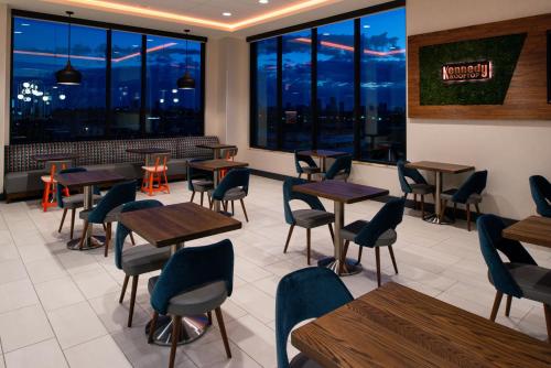 Hyatt Place Chicago Wicker Park - BRAND NEW
