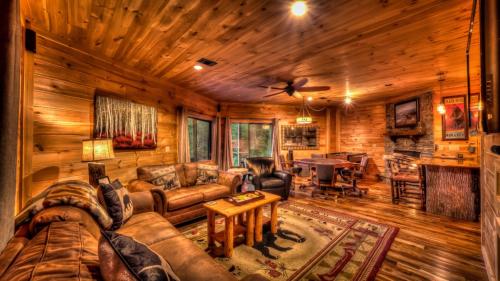 Wolf Mountain Hideaway by Escape to Blue Ridge