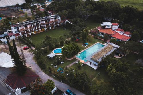Hotel Quinta Moctezumaの敷地内または近くにあるプール