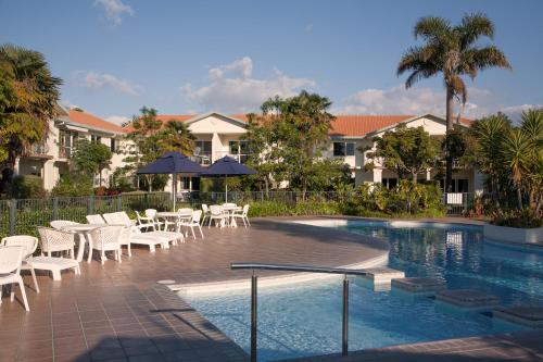 Swimming pool sa o malapit sa Pacific Palms Resort