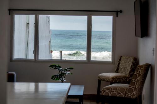 BEACHVIEWS 4 Bedroom House - sleeps 10