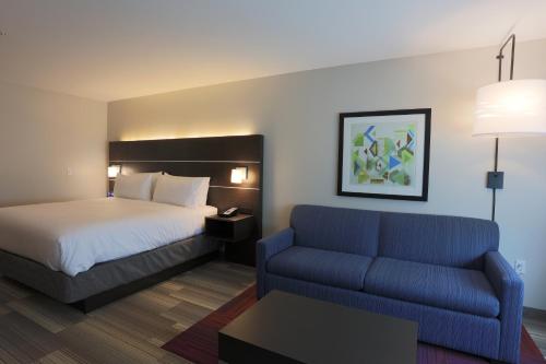 Postel nebo postele na pokoji v ubytování Holiday Inn Express Oneonta by IHG