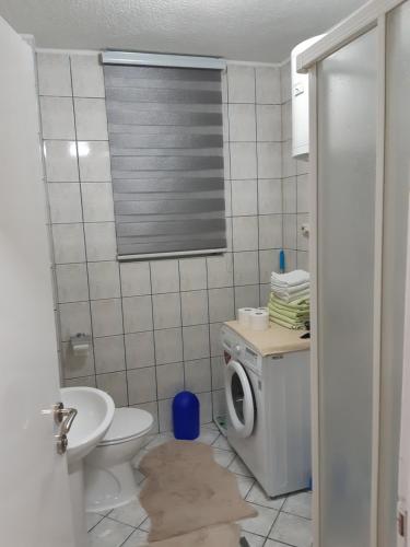 Kylpyhuone majoituspaikassa Apartman Jonjić