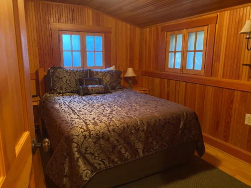 Katil atau katil-katil dalam bilik di Whistling Winds Motel