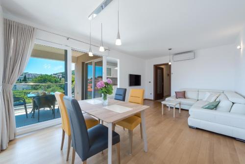 Posezení v ubytování Apartment Maro Bayview