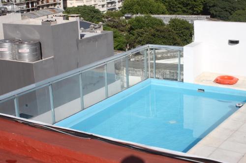 Swimming pool sa o malapit sa Recoleta Departamento