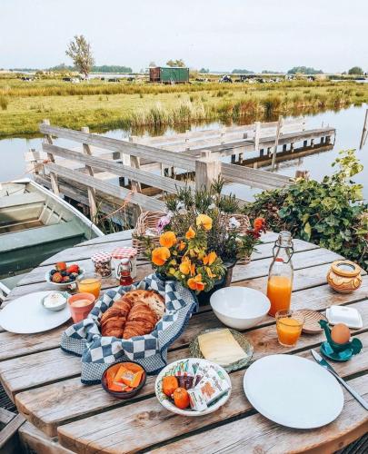 Mad i feriehuset eller i nærheden