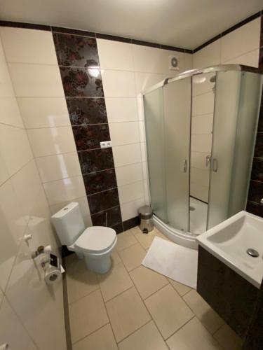 Bilik mandi di Motel